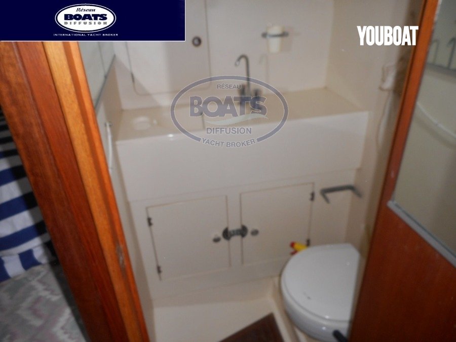 bateau-marine-project-moody-376-cc-8035584-yb